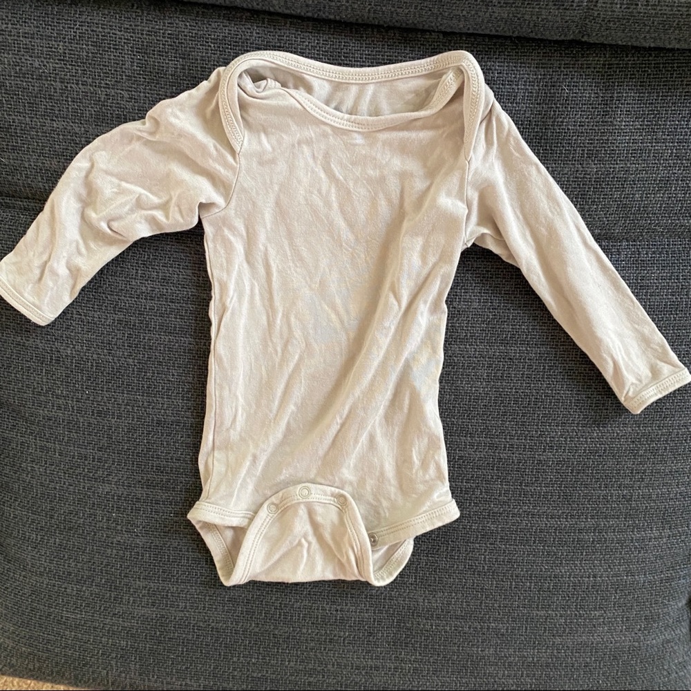 Kyte Baby 🪁 Long Sleeve Onesie 3-6 in Oat